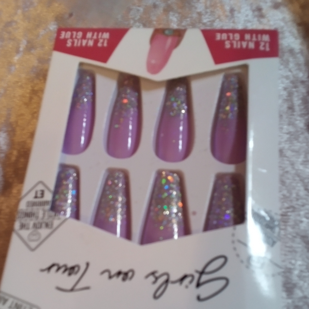 Nails - Picture 2 of 3